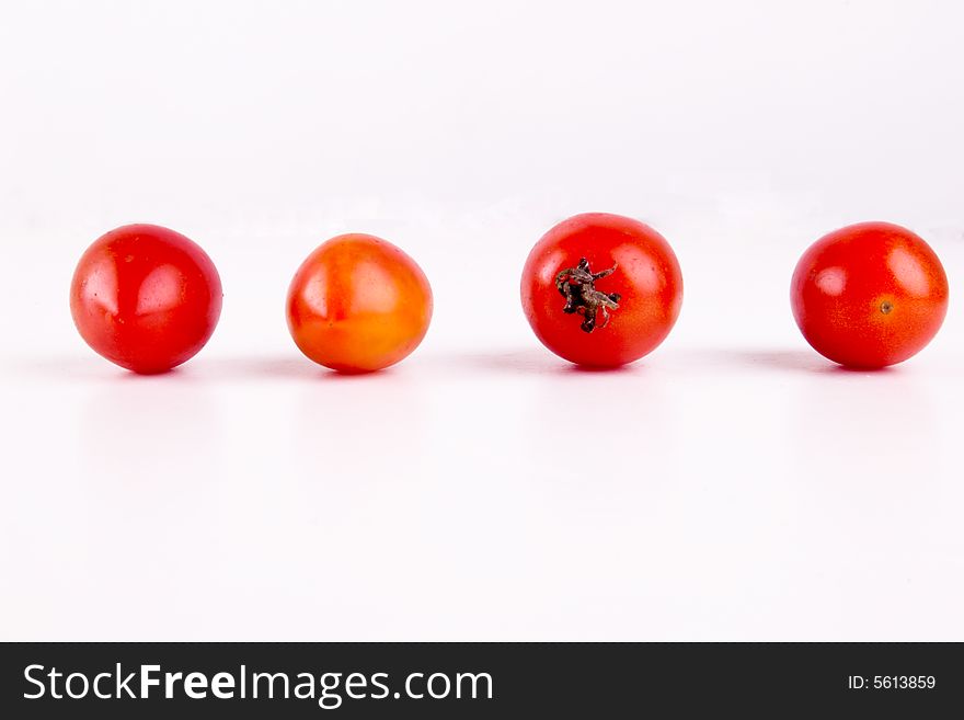 Beautful tomatoes,it is red.