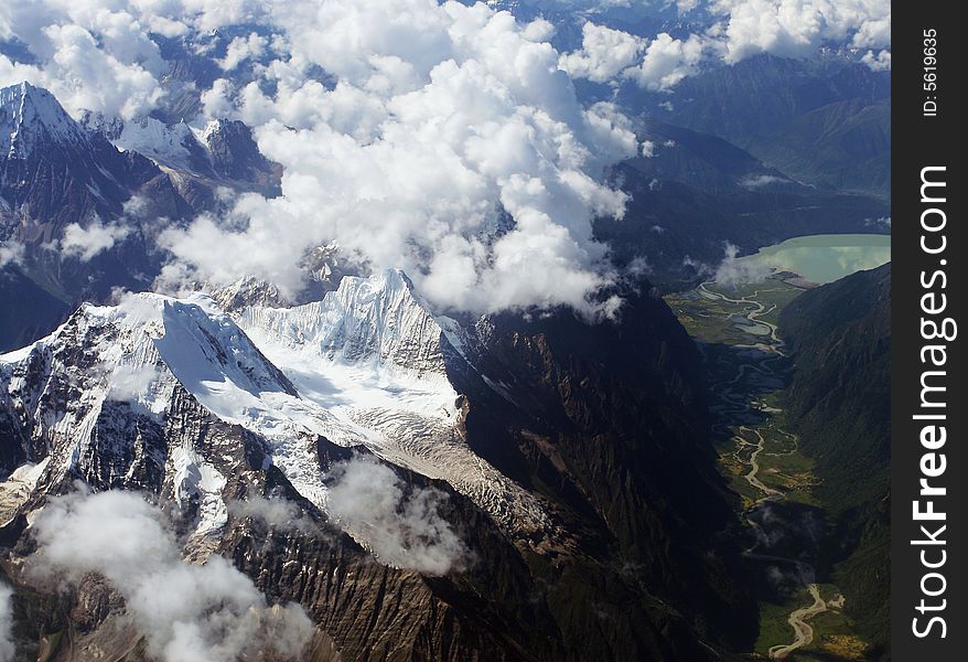 The scene of tibet .looks very beautiful . The scene of tibet .looks very beautiful .