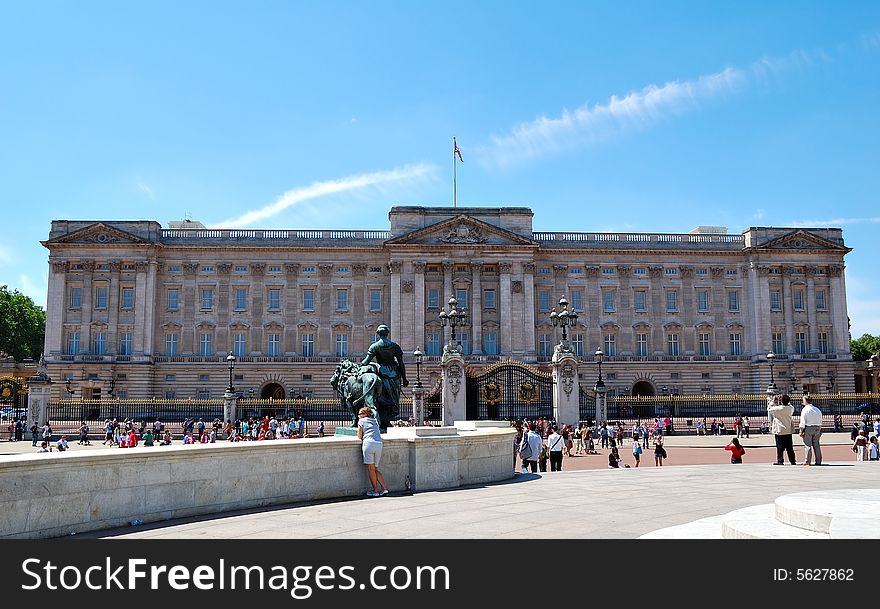Buckingham Palace, official residence of the Queen