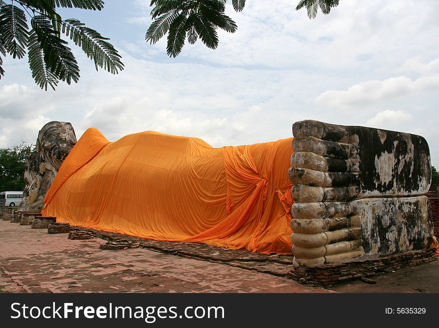 Reclining Buddha at Wat Phra Si Sanphet