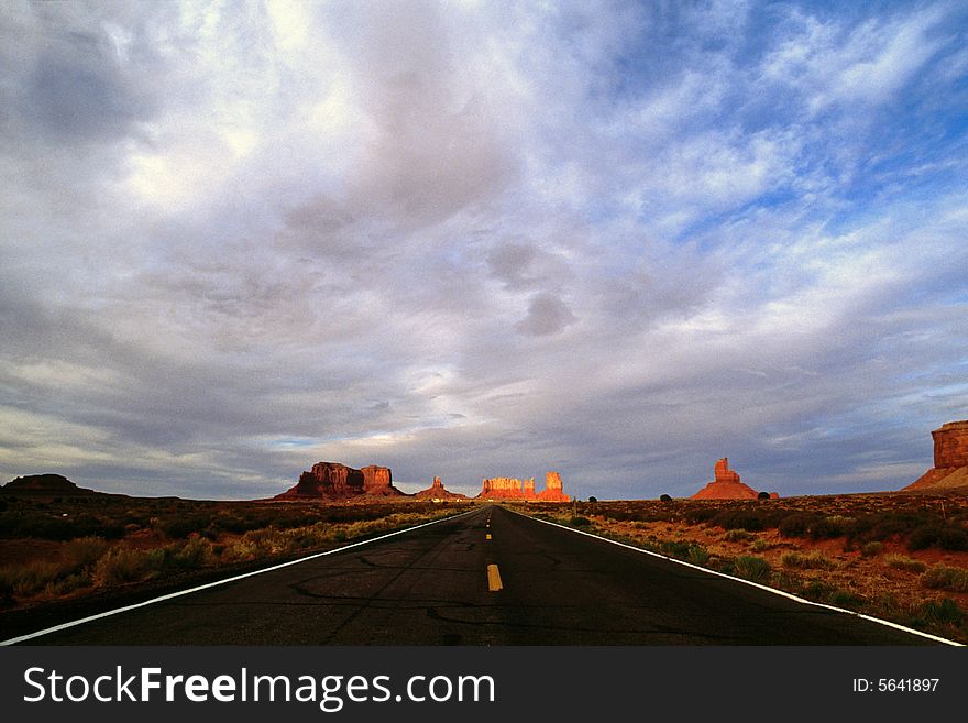 Monument Valley Sunset, near Highway 163, Utah