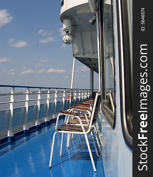 Photography chair on passenger ship
