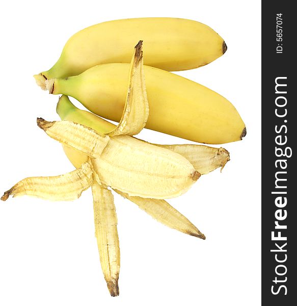 Fresh yellow bananas isolated over white with clipping path
