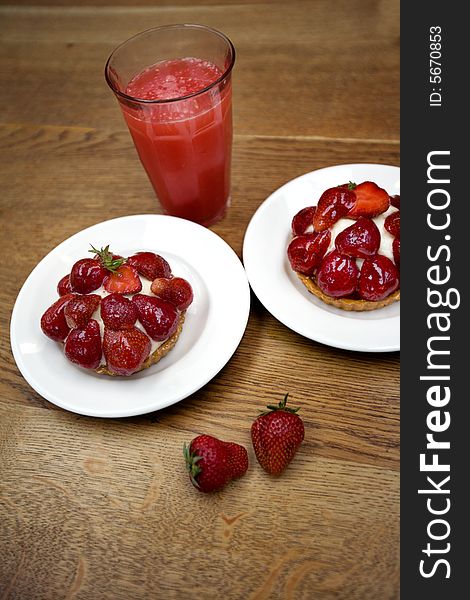 Strawberry dessert with strawberry juice