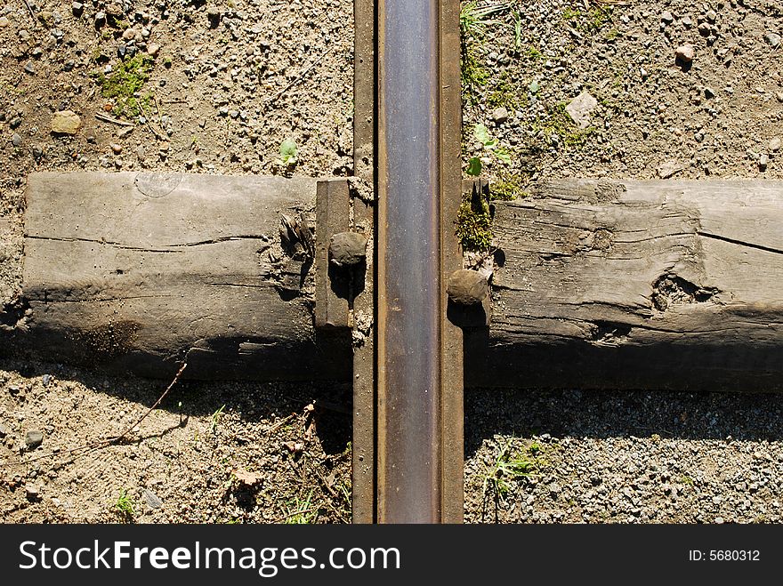 Bonding rails, railroad, rusty metal
