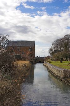 Mill House & Millstream Royalty Free Stock Photos Mill House & Millstream Royalty Free Stock Photos