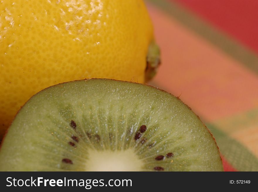 Kiwi and lemon fruit