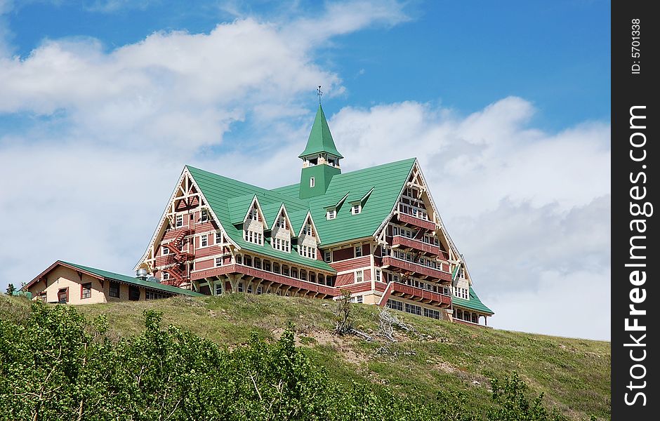The historic prince of wales hotel in waterton lake national park, alberta, canada