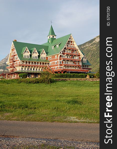 The historic prince of wales hotel in waterton lake national park, alberta, canada