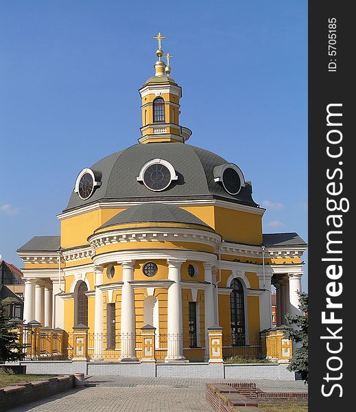 Church, Ukraine, Kiev, Podol, river station, people, fence, dome, history. Church, Ukraine, Kiev, Podol, river station, people, fence, dome, history