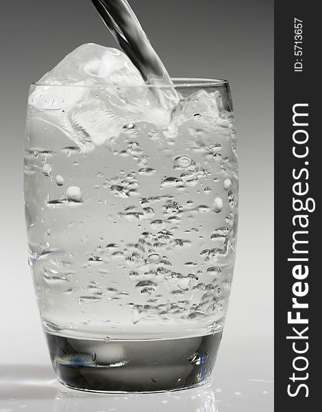 Glass of water whit ice