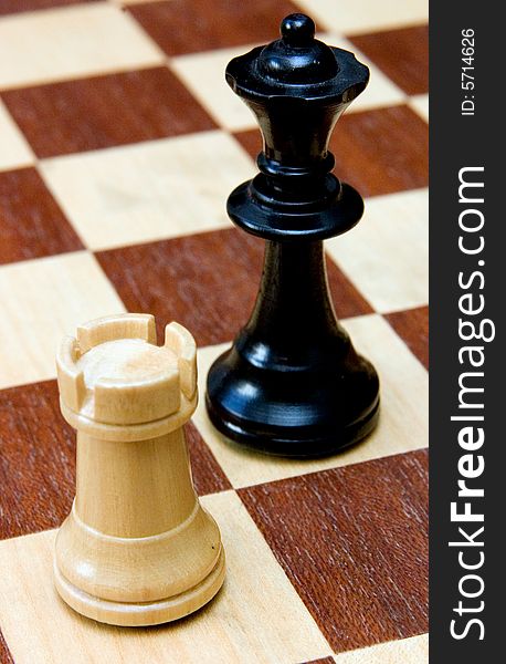 Chess - rook and queen on the board