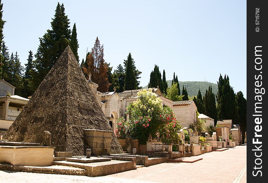 This is an old cemetery in umbria