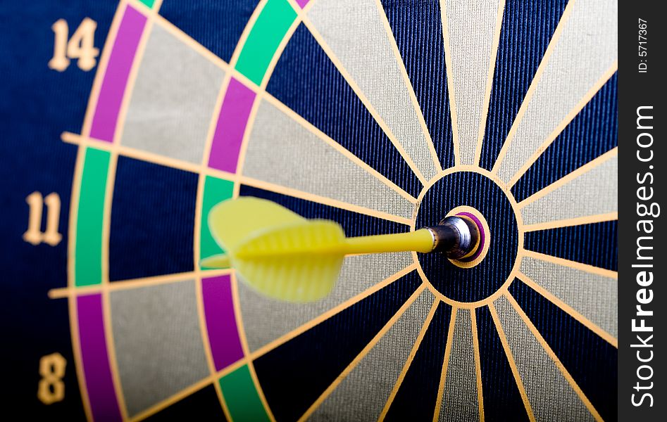 Magnetic dart board with darts