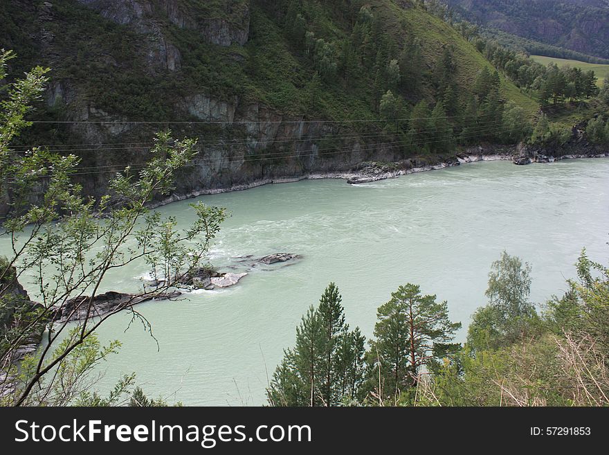 River Katun' in the Altai region changes its color during the year.