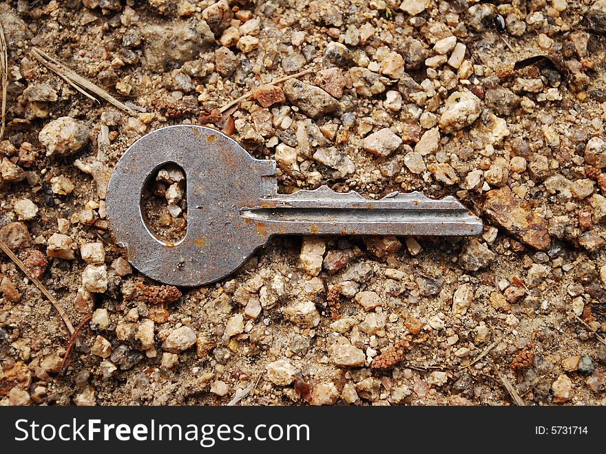 Valued key on the sand