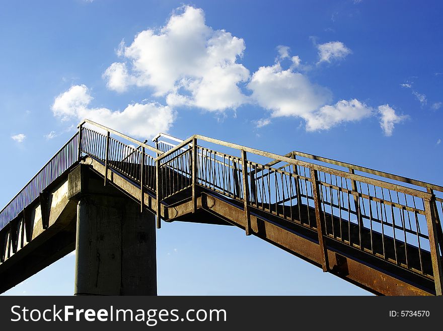 The iron bridge across the river