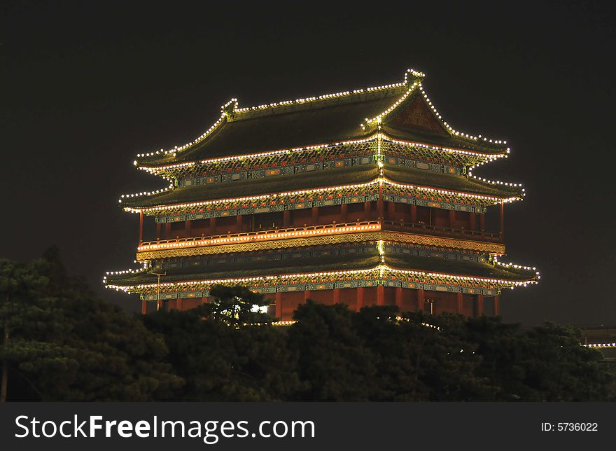 Night scene of ancient building