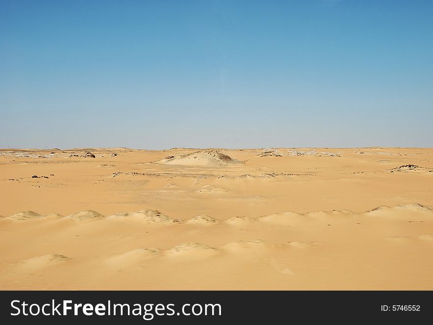 Typical view of the Sahara desert near the border between Egypt and Sudan