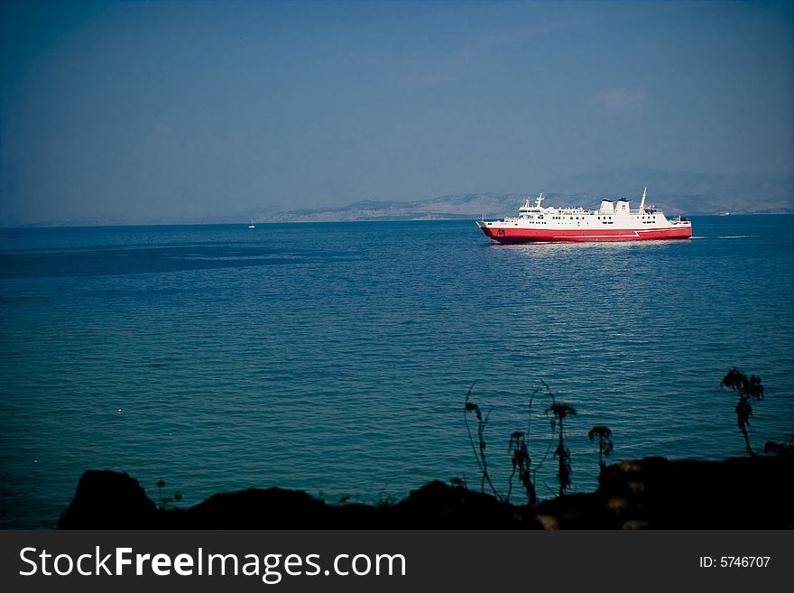 Cruise ship heading to the dock.