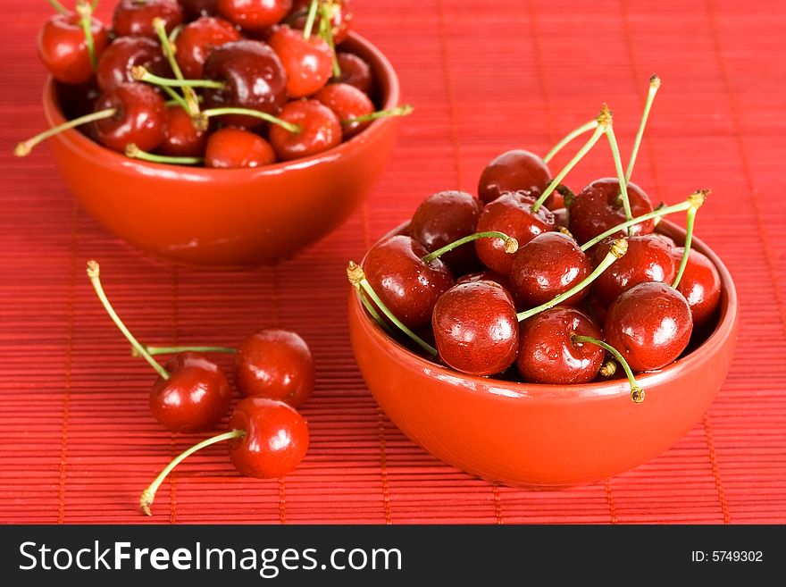 Fresh cherry in bowl