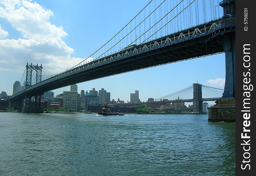 Manhattan Bridge (Brooklyn Bridge in the background). Manhattan Bridge (Brooklyn Bridge in the background).