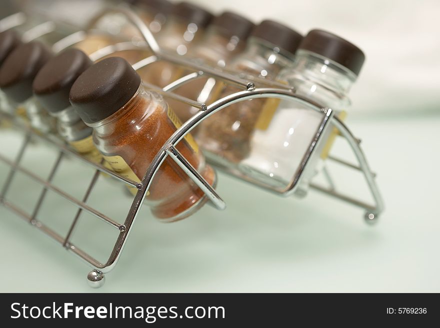 Isolated spice rack for cooking