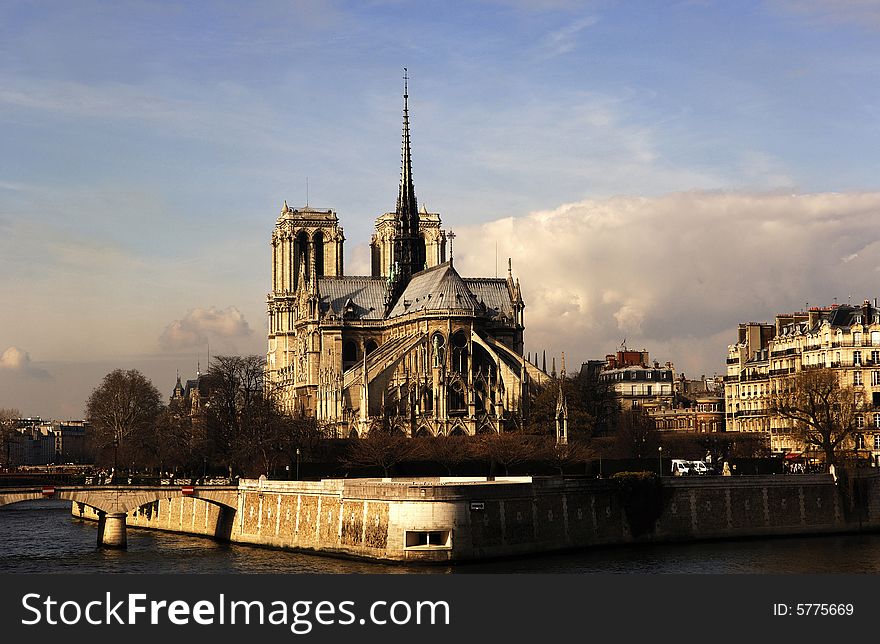 France, Paris: Notre Dame cathedral