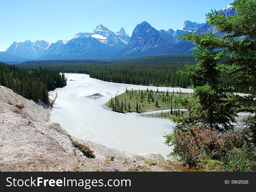 Lakes And Mountains In Canadian Rockies