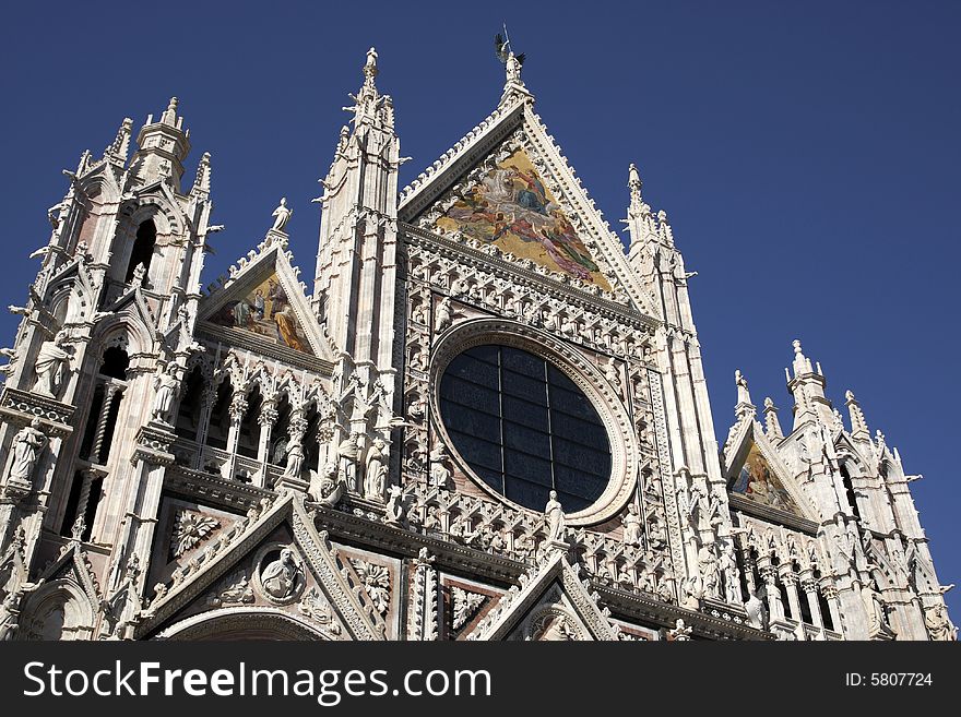 Duomo cathedral facade piazza del duomo siena tuscany southern italy europe