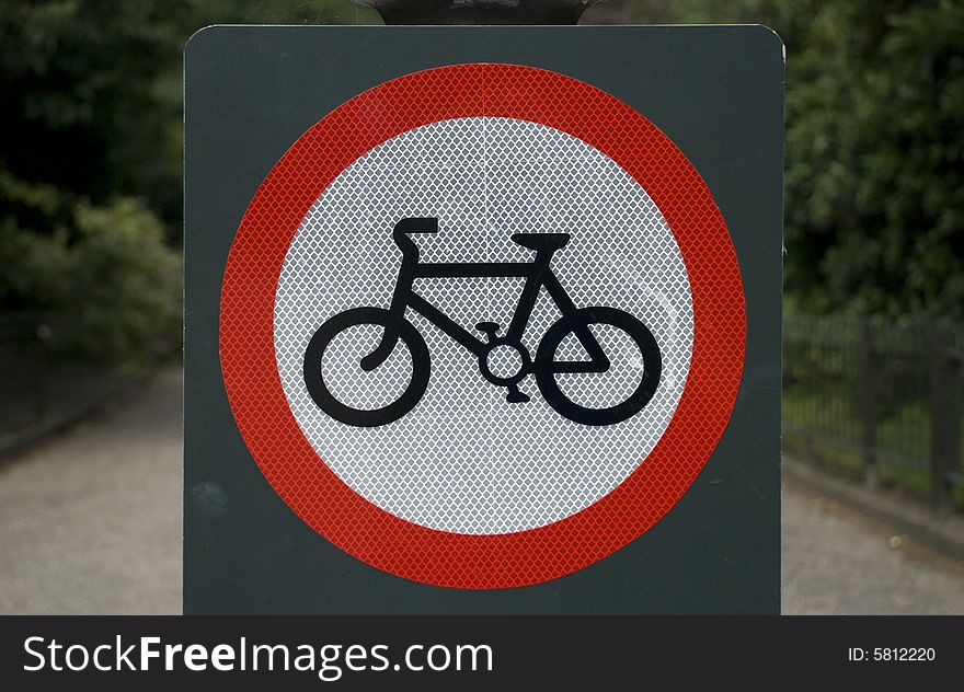 No cycling on pedestrian paths