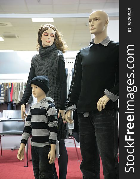 Mannequin family in shop