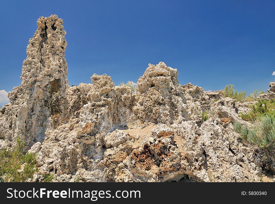 Tufa rock formation - Mono lake, California