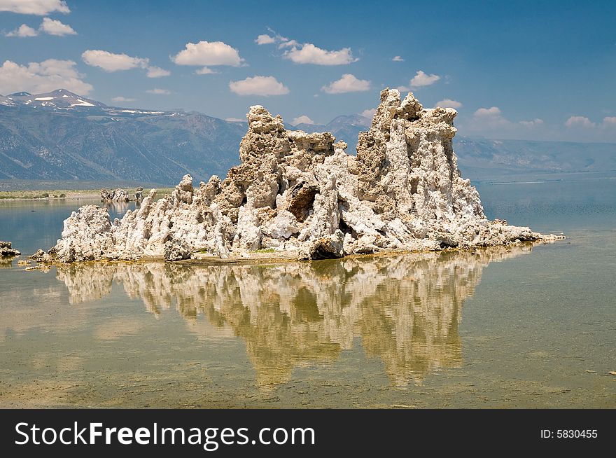 Tufa rock formation - Mono lake, California