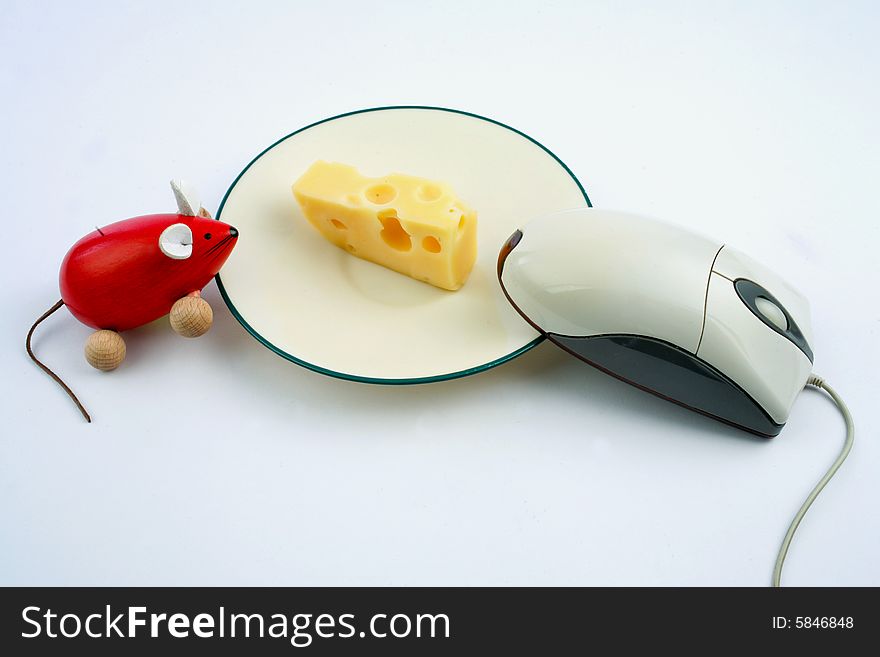 Two mice and cheese on a dessert plate