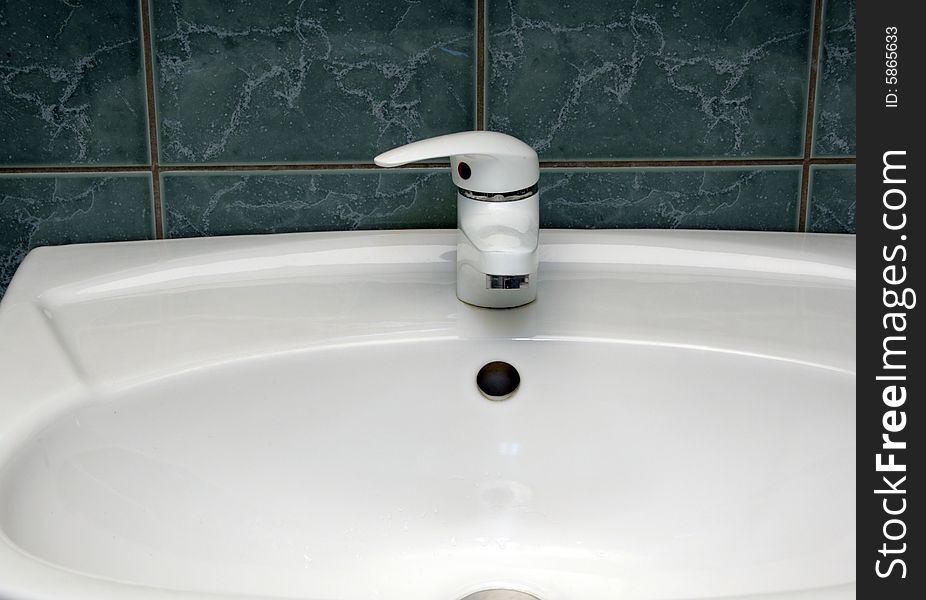 Modern Tap And Shell