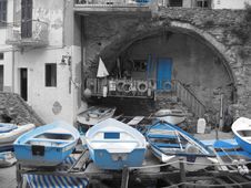 Blue Boats In Riomaggiore Harbour Royalty Free Stock Images Blue Boats In Riomaggiore Harbour Royalty Free Stock Images