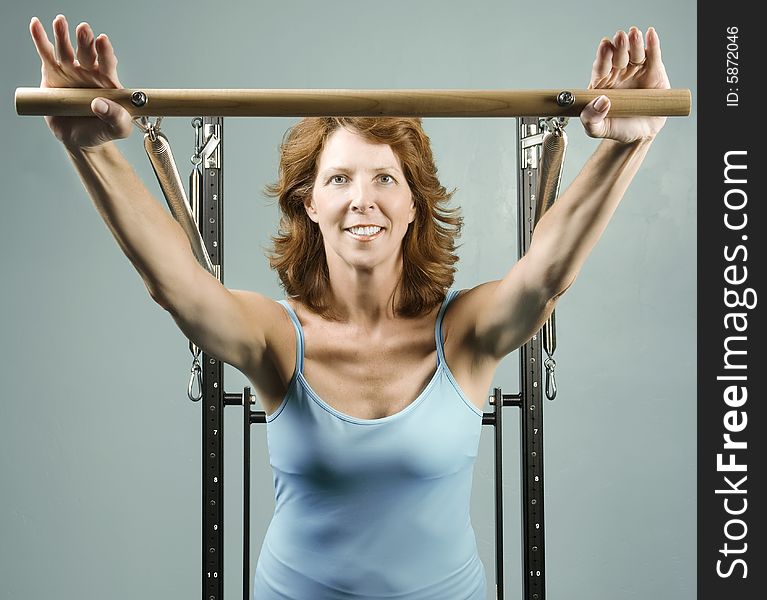 Woman doing a strength workout