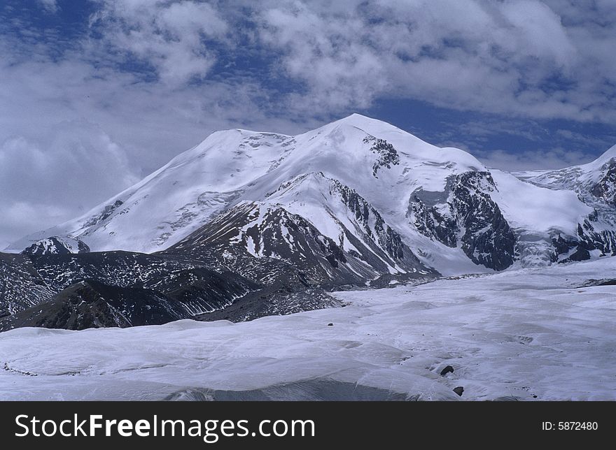 Mt.Anemaqen