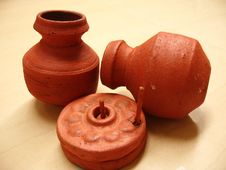 Miniature Pots And Grinder Royalty Free Stock Photo Miniature Pots And Grinder Royalty Free Stock Photo
