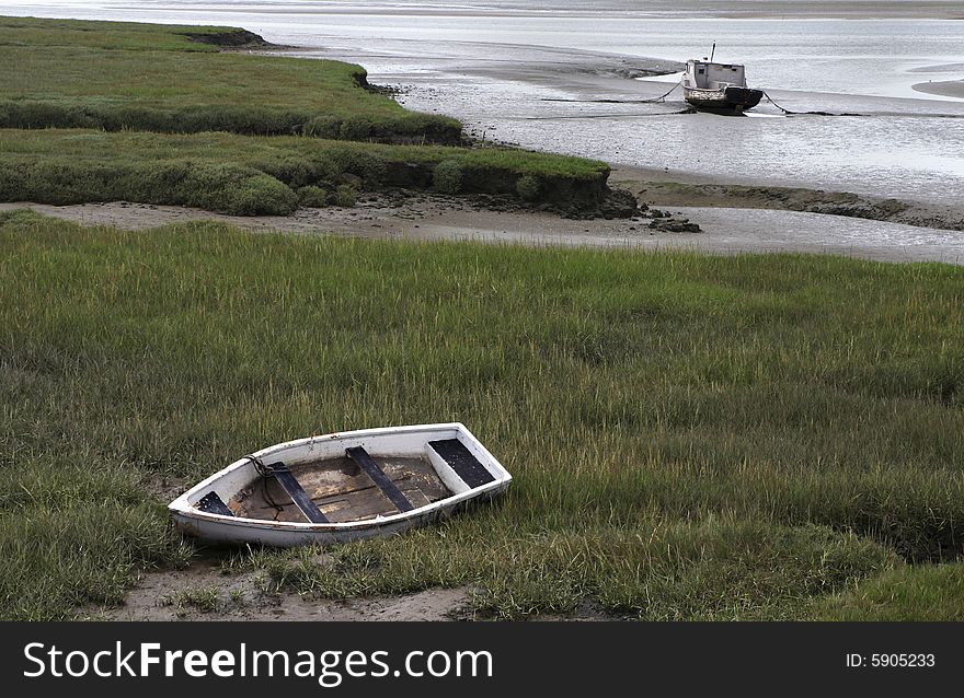 2 boats at low tide in Wales