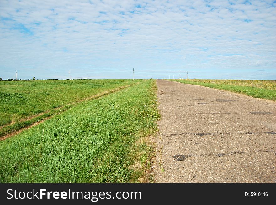 Asphalt road leaving for horizon