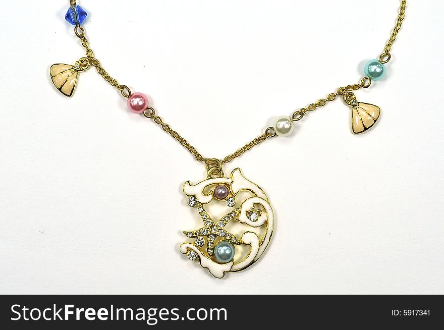 Lovely accouterment, necklace with diamond decoration