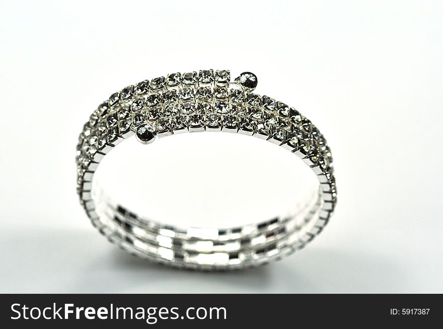 Bangle with diamond decoration, Lovely accouterment,bracelet
