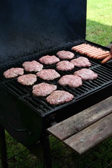 Grilling Hamburgers And Hotdogs Royalty Free Stock Photos Grilling Hamburgers And Hotdogs Royalty Free Stock Photos