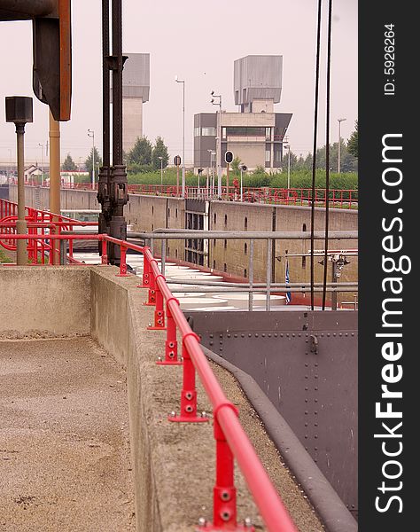 A lock chambers complex between a river and a canal