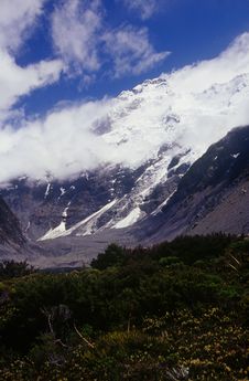 Mount Sefton In The Hooker Valley, New Zealand Royalty Free Stock Photography Mount Sefton In The Hooker Valley, New Zealand Royalty Free Stock Photography