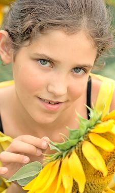 Beauty Teen Girl And Sunflower Stock Images Beauty Teen Girl And Sunflower Stock Images