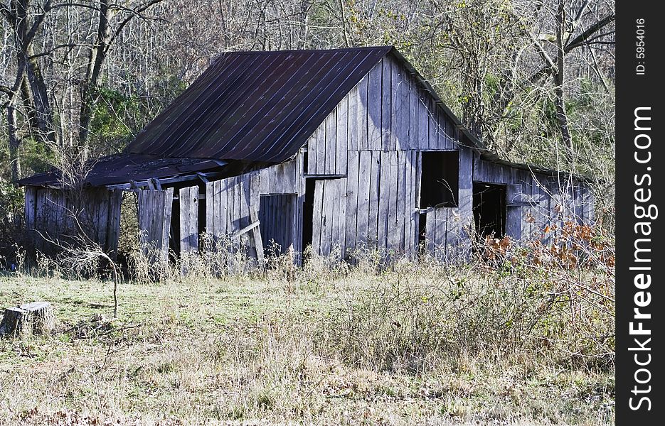 Old Barn going to waste, used many years