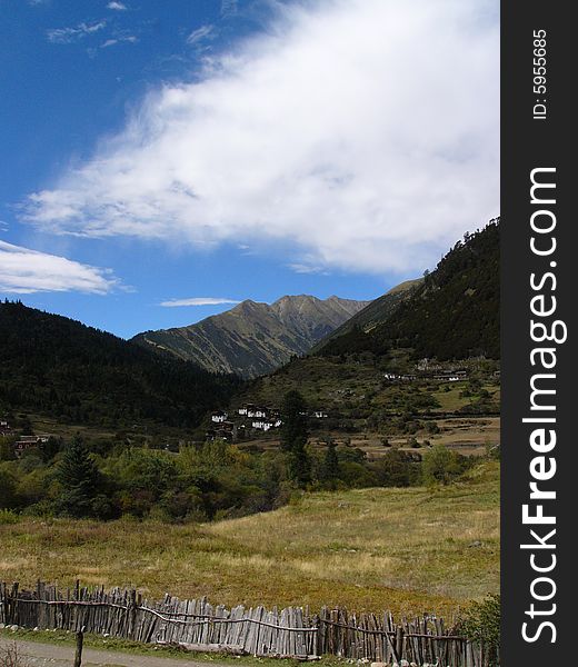 An beautiful scenery in west of China. An beautiful scenery in west of China.